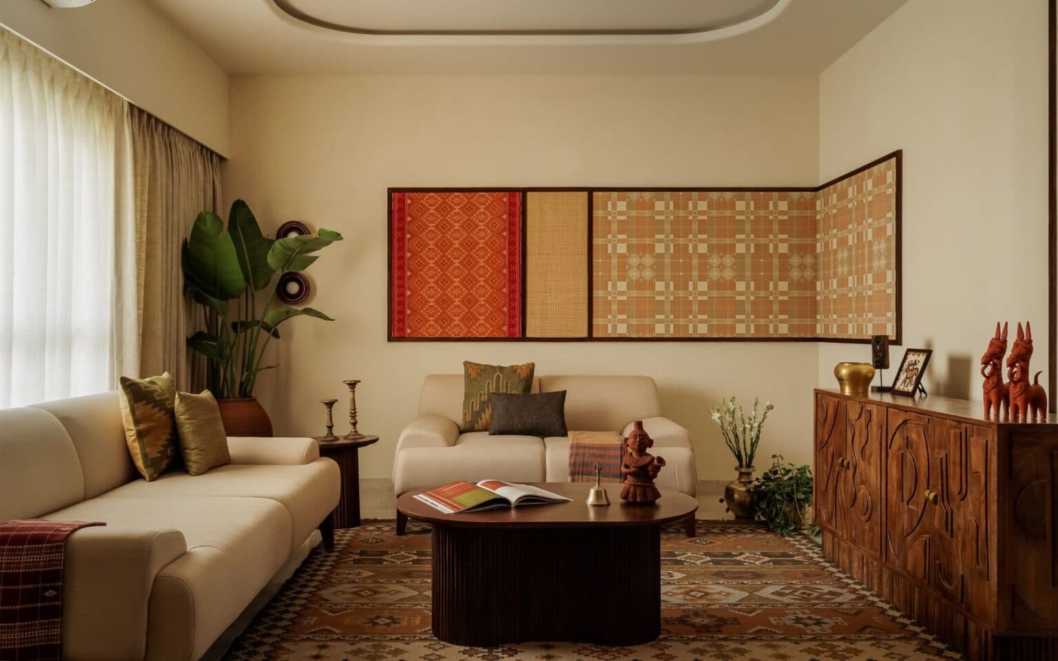The Indian Chitra: A Bangalore Apartment Reimagined as a Living Gallery