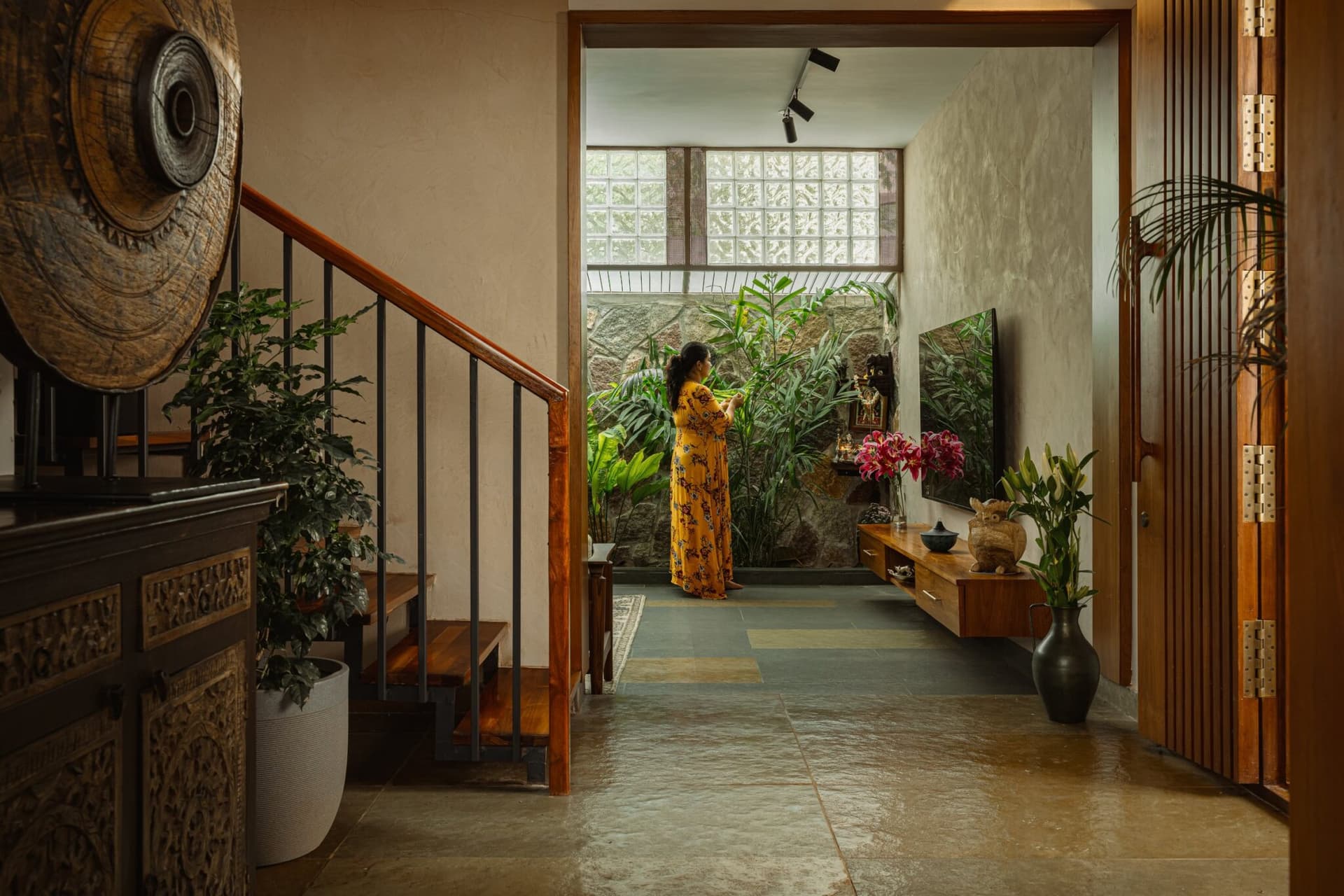 Sharada Nilaya: A Bengaluru Home Where Stone, Light, and Landscape Shape Everyday Living