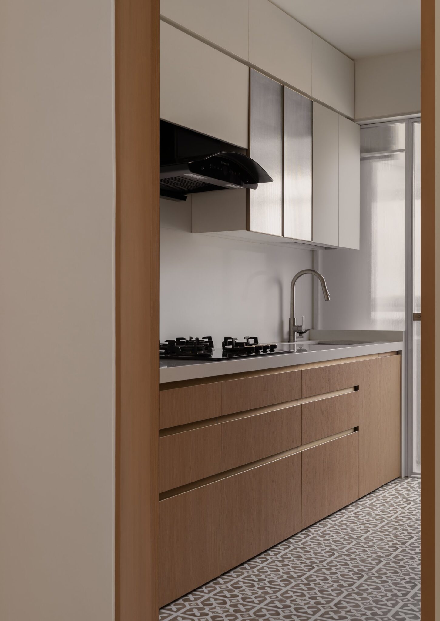 Arlo Home: A Mumbai Apartment That Finds Generosity Inside 700 Square Feet — Eight Degree Design House, Mumbai