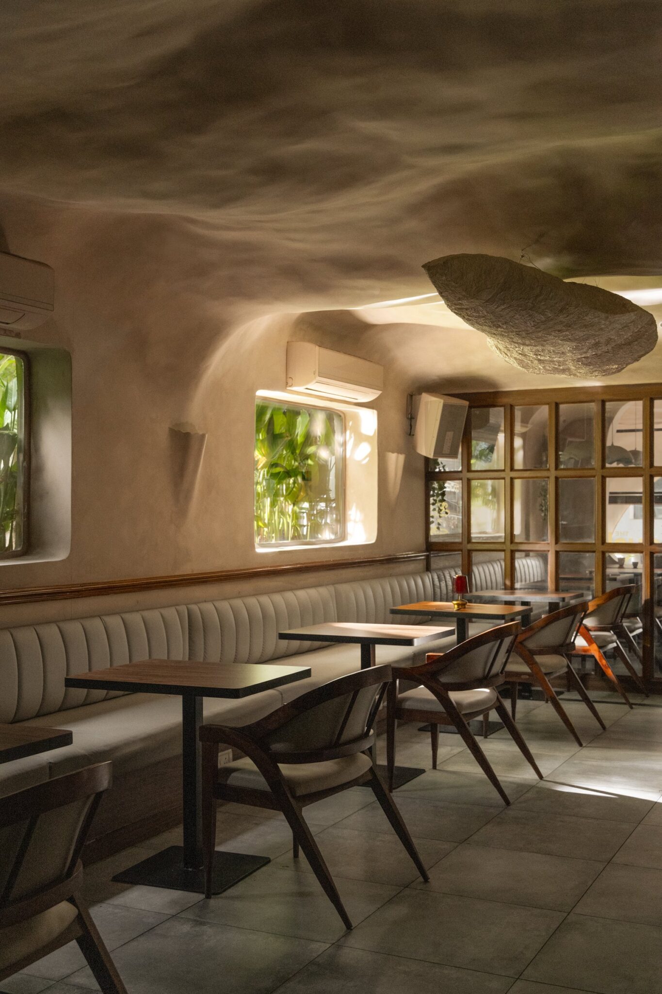 Dual Room: A Bengaluru Café That Rehearses Two Lives in One Space — Tesor Designs, Indiranagar, Bengaluru