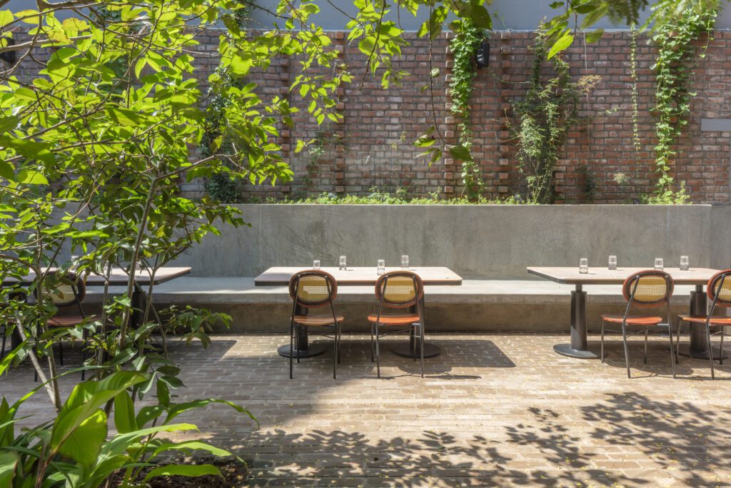 Hyderabad’s latest gastronomic gem, Telugu Medium, designed by Sona Reddy Studio, weaves heritage and architectural brilliance into every brick-and-bite — – Sona Reddy Studio, – Telugu Medium, Hyderabad