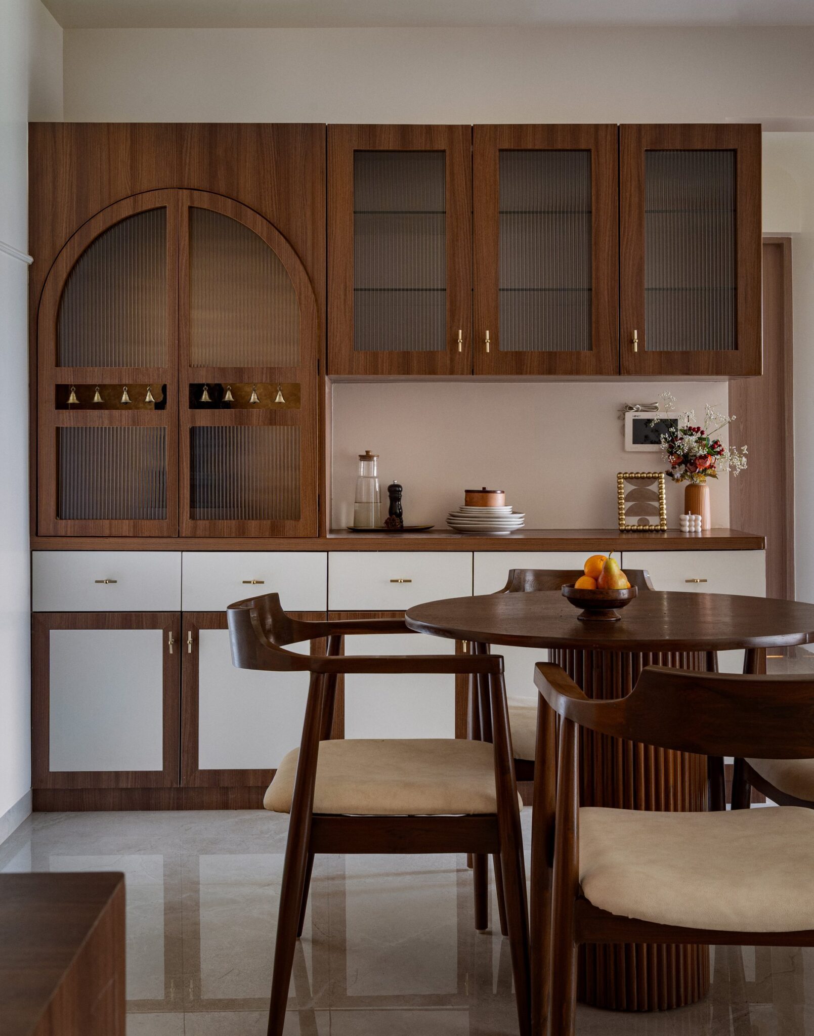 Saanjh: A Mumbai Apartment Where Warmth Is the Architecture — V’ Atelier, Mumbai