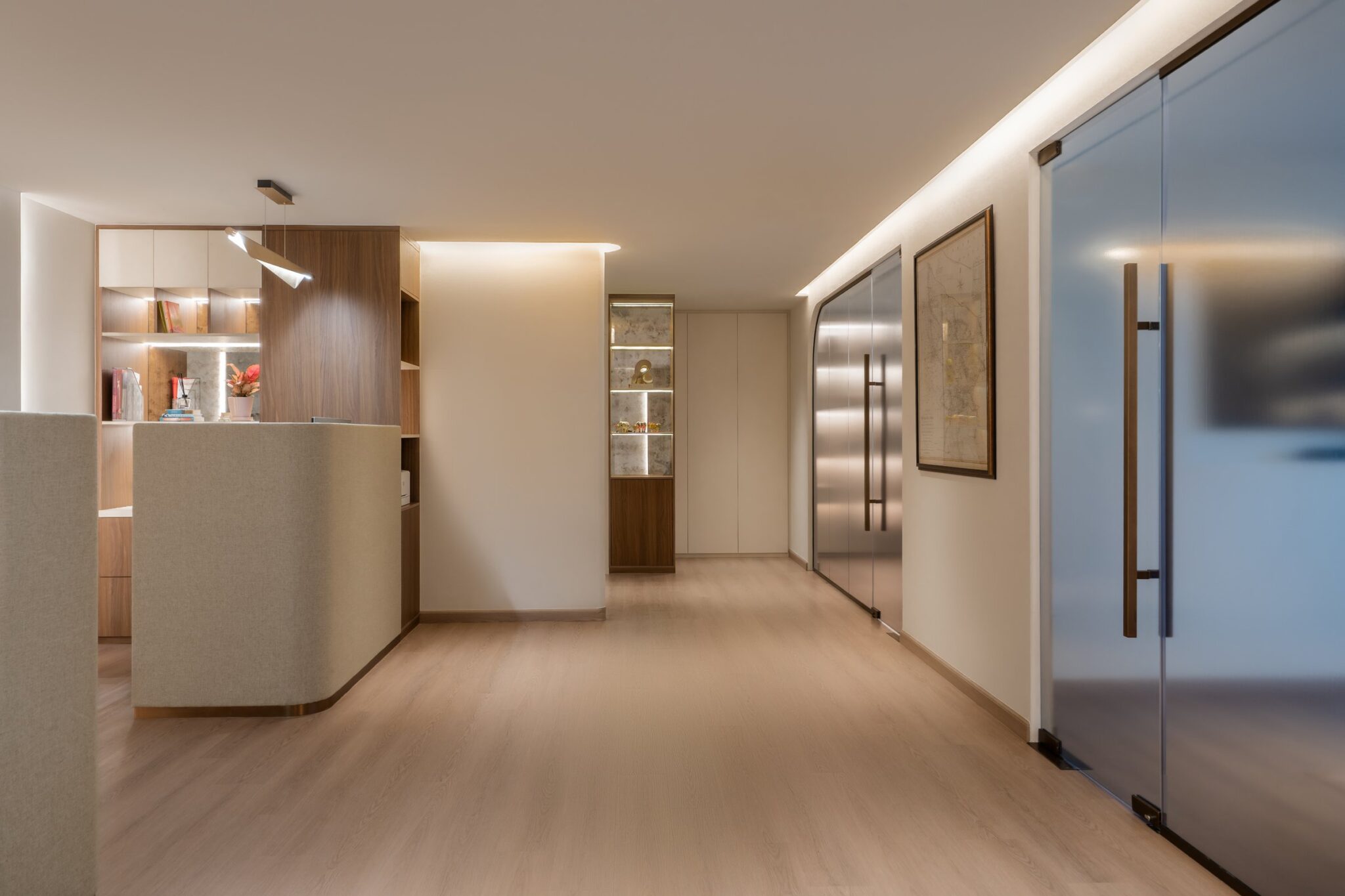 Saharia Office: A Workplace Composed with the Grammar of a Home — Curvacraft, Dubai