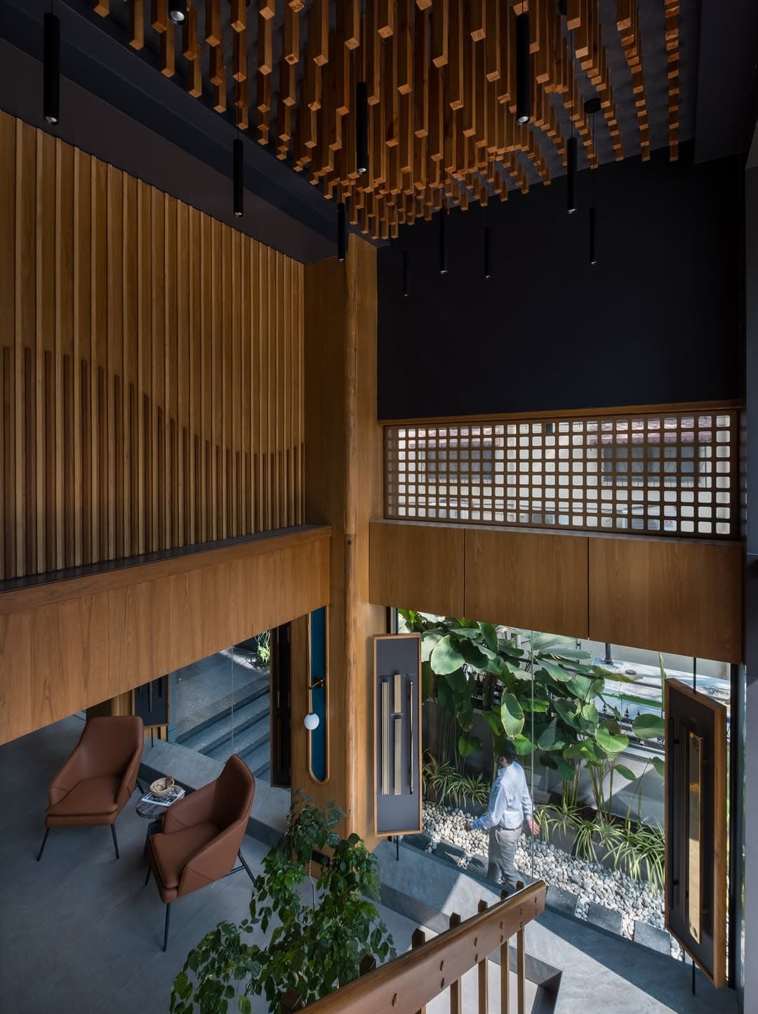 Designed by @_eureka.design , R K Interio reimagines the conventional hardware showroom as a refined and immersive retai…